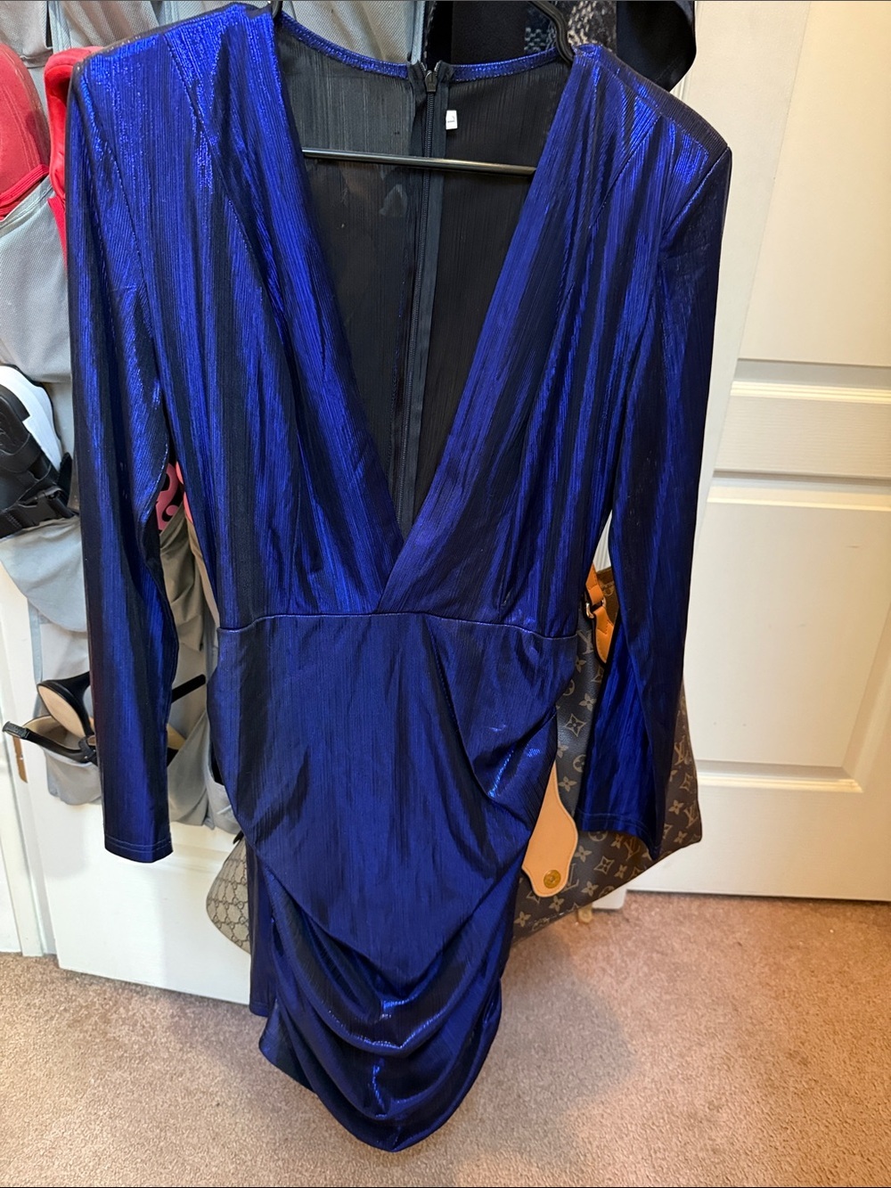 Shimmering Navy Long-Sleeve V-Neck Ruched Dress - Picture 4 of 6